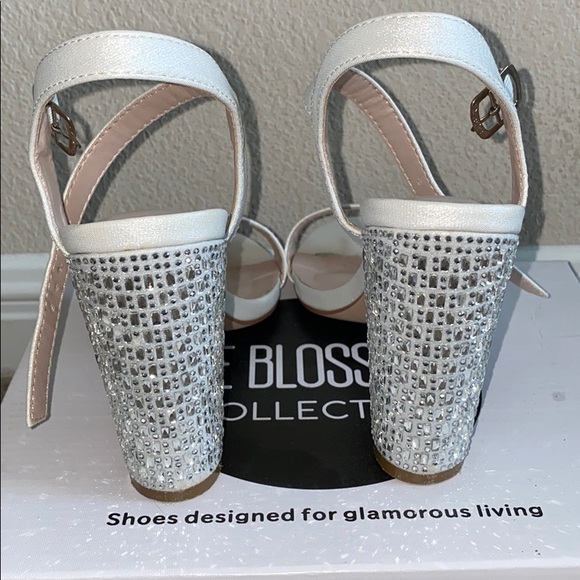 Sparkle block heel 😍 - Picture 3 of 8